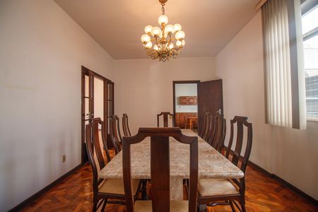Apartamento à venda com 286m², 7 quartos e 1 vaga Apartamento à venda com 286m², 7 quartos e 1 vagaSala de Jantar