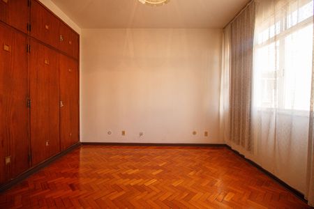 Apartamento à venda com 286m², 7 quartos e 1 vaga Apartamento à venda com 286m², 7 quartos e 1 vagaQuarto 5