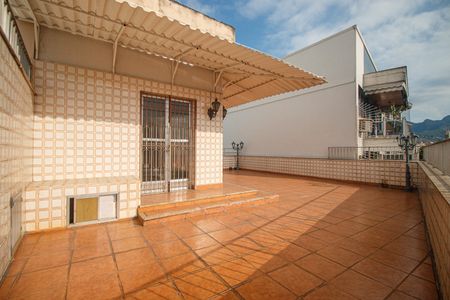 Apartamento à venda com 286m², 7 quartos e 1 vaga Apartamento à venda com 286m², 7 quartos e 1 vagaCobertura