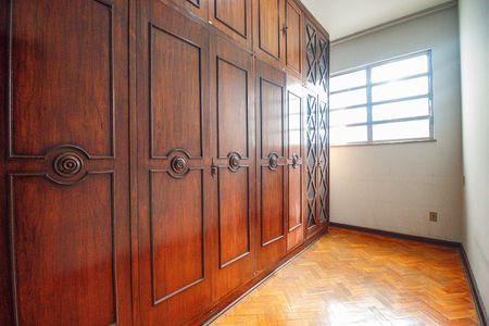 Apartamento à venda com 286m², 7 quartos e 1 vaga Apartamento à venda com 286m², 7 quartos e 1 vagaQuarto 1
