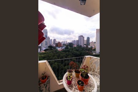 Apartamento para alugar com 67m², 2 quartos e 1 vaga Apartamento para alugar com 67m², 2 quartos e 1 vagaVaranda