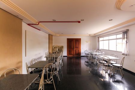 Apartamento para alugar com 67m², 2 quartos e 1 vaga Apartamento para alugar com 67m², 2 quartos e 1 vagaÁrea comum - Salão de festas