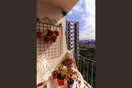 Apartamento para alugar com 67m², 2 quartos e 1 vaga Apartamento para alugar com 67m², 2 quartos e 1 vagaVaranda