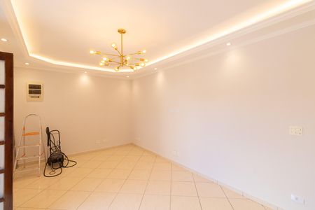 Casa para alugar com 130m², 3 quartos e 1 vaga Casa para alugar com 130m², 3 quartos e 1 vagaSala