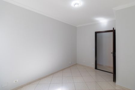 Casa para alugar com 130m², 3 quartos e 1 vaga Casa para alugar com 130m², 3 quartos e 1 vagaSuíte