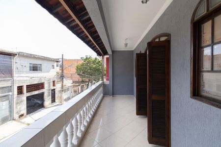 Varanda Sala de casa para alugar com 3 quartos, 130m² em Conjunto Habitacional Aguia de Haia, São Paulo