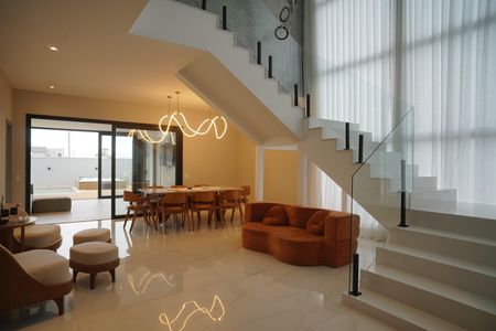 Sala de casa de condomínio para alugar com 4 quartos, 370m² em Cajueiros, Maricá
