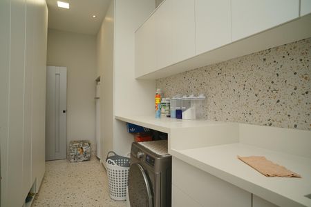 Casa de condomínio para alugar com 442m², 6 quartos e 3 vagasÁrea de Serviço