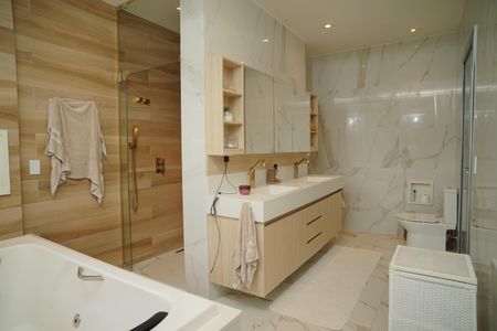 Casa de condomínio para alugar com 442m², 6 quartos e 3 vagasBanheiro da Suíte 1