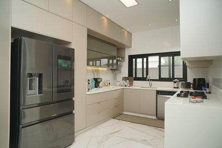 Casa de condomínio para alugar com 442m², 6 quartos e 3 vagasCozinha