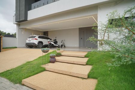 Casa de condomínio para alugar com 442m², 6 quartos e 3 vagasEntrada