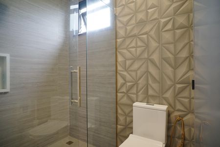 Banheiro Social de casa de condomínio para alugar com 4 quartos, 370m² em Cajueiros, Maricá