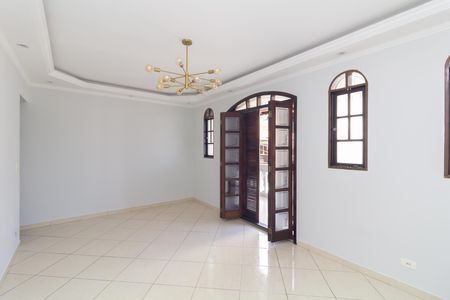 Sala de casa para alugar com 3 quartos, 100m² em Conjunto Habitacional Aguia de Haia, São Paulo