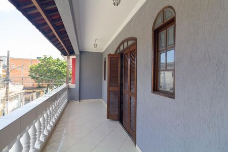 Sacada de casa para alugar com 3 quartos, 100m² em Conjunto Habitacional Aguia de Haia, São Paulo