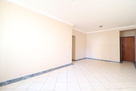 Sala de apartamento para alugar com 3 quartos, 125m² em Santa Mônica, Uberlândia