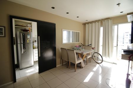 Apartamento à venda com 115m², 2 quartos e 2 vagassala
