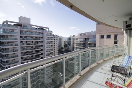 Apartamento à venda com 115m², 2 quartos e 2 vagasVaranda
