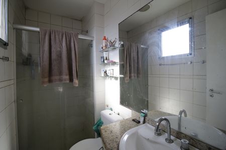 Apartamento à venda com 115m², 2 quartos e 2 vagasBanheiro da Suíte 1