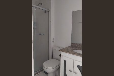 Banheiro de apartamento para alugar com 2 quartos, 64m² em Barra Olímpica, Rio de Janeiro