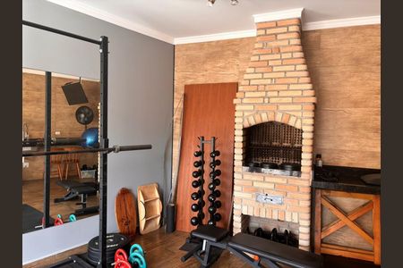 Casa à venda com 240m², 2 quartos e 3 vagas Casa à venda com 240m², 2 quartos e 3 vagasÁrea externa