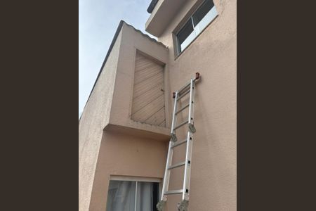 Casa à venda com 240m², 2 quartos e 3 vagas Casa à venda com 240m², 2 quartos e 3 vagasÁrea externa