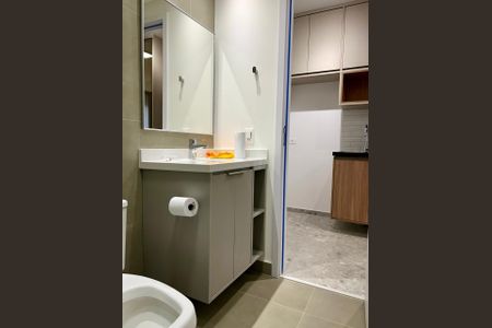 Banheiro de kitnet/studio à venda com 1 quarto, 26m² em Vila Mariana, São Paulo