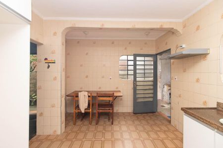 Casa à venda com 120m², 4 quartos e 2 vagasCozinha