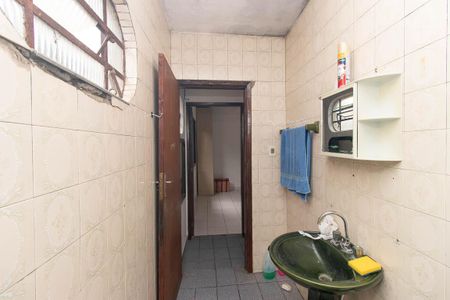 Casa à venda com 120m², 4 quartos e 2 vagasBanheiro