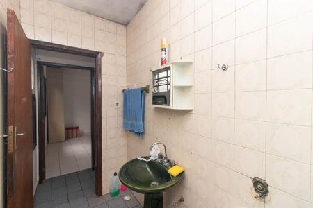 Casa à venda com 120m², 4 quartos e 2 vagasBanheiro