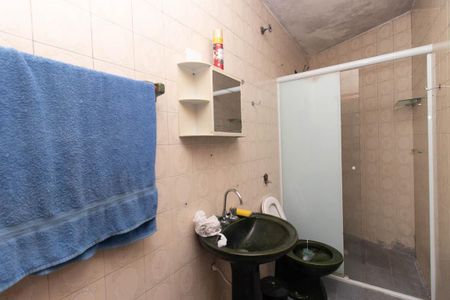 Casa à venda com 120m², 4 quartos e 2 vagasBanheiro