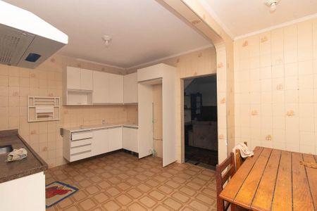Casa à venda com 120m², 4 quartos e 2 vagasCozinha