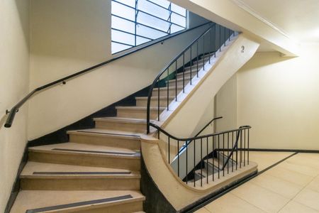 Apartamento à venda com 123m², 3 quartos e sem vagaEscada