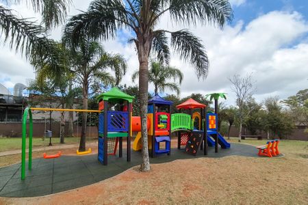 Apartamento à venda com 55m², 2 quartos e 1 vaga Apartamento à venda com 55m², 2 quartos e 1 vagaÁrea comum - Playground