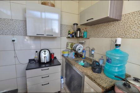 Apartamento à venda com 60m², 2 quartos e sem vagaCozinha e Área de Serviço