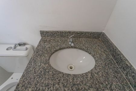 Apartamento à venda com 44m², 2 quartos e sem vaga Apartamento à venda com 44m², 2 quartos e sem vagaBanheiro