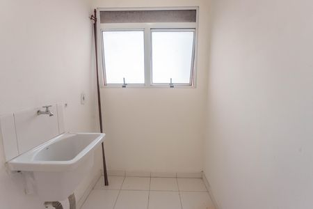 Apartamento à venda com 44m², 2 quartos e sem vaga Apartamento à venda com 44m², 2 quartos e sem vagaÁrea de serviço