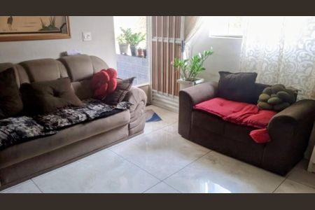 Sala de casa para alugar com 3 quartos, 85m² em Areia Branca, Belford Roxo