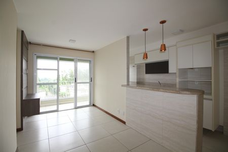 Sala de apartamento à venda com 2 quartos, 60m² em Jacarepaguá, Rio de Janeiro