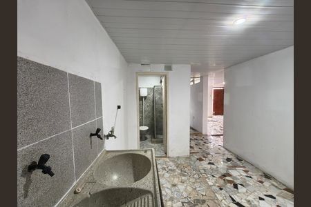 Casa de condomínio à venda com 171m², 5 quartos e 1 vaga