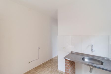Cozinha de casa para alugar com 1 quarto, 30m² em Jardim Marilu, Carapicuíba