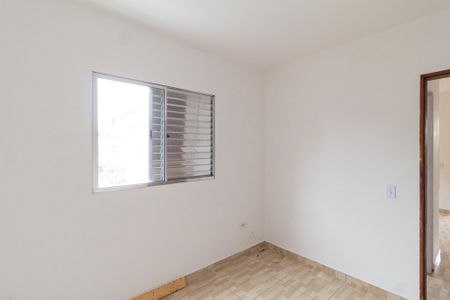 Quarto de casa para alugar com 1 quarto, 30m² em Jardim Marilu, Carapicuíba