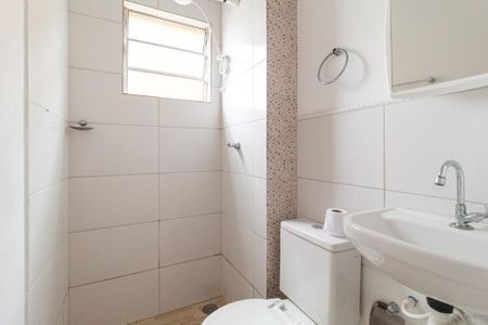Banheiro de casa para alugar com 1 quarto, 30m² em Jardim Marilu, Carapicuíba