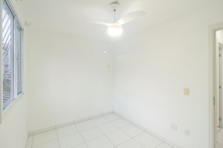 Quarto 1 de apartamento para alugar com 2 quartos, 44m² em Santa Cruz, Rio de Janeiro