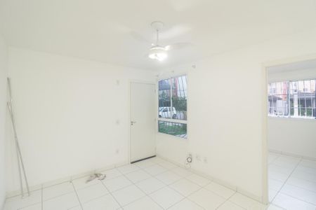 Sala de apartamento para alugar com 2 quartos, 44m² em Santa Cruz, Rio de Janeiro