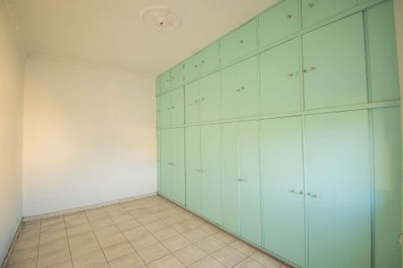 Quarto 1 de apartamento para alugar com 1 quarto, 60m² em Venda da Cruz, São Gonçalo