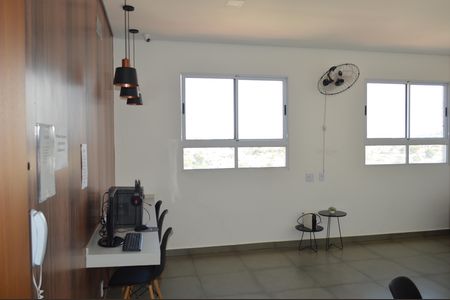 Apartamento para alugar com 49m², 2 quartos e 1 vagaÁrea Comum - Escritório