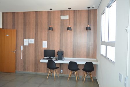 Apartamento para alugar com 49m², 2 quartos e 1 vagaÁrea Comum - Escritório