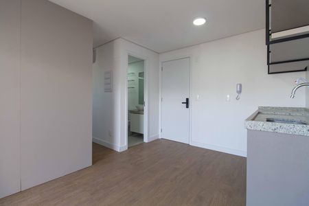 Studio à venda com 30m², 1 quarto e sem vaga Studio à venda com 30m², 1 quarto e sem vagaCozinha e sala