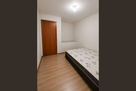 Quarto 1 de casa de condomínio para alugar com 2 quartos, 55m² em Ponta Grossa, Porto Alegre