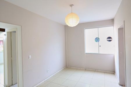 Sala de apartamento para alugar com 2 quartos, 60m² em Sagrada Família, Belo Horizonte